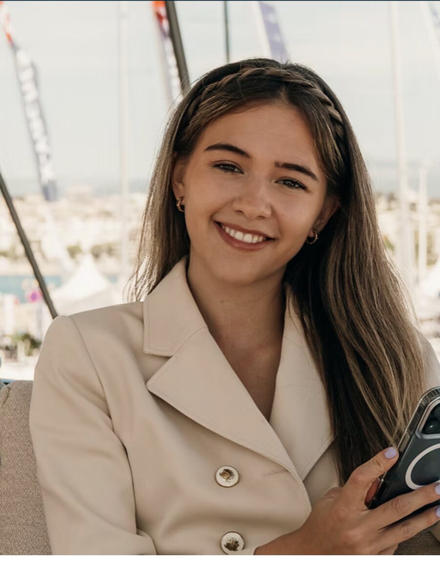 Xanne, General Manager